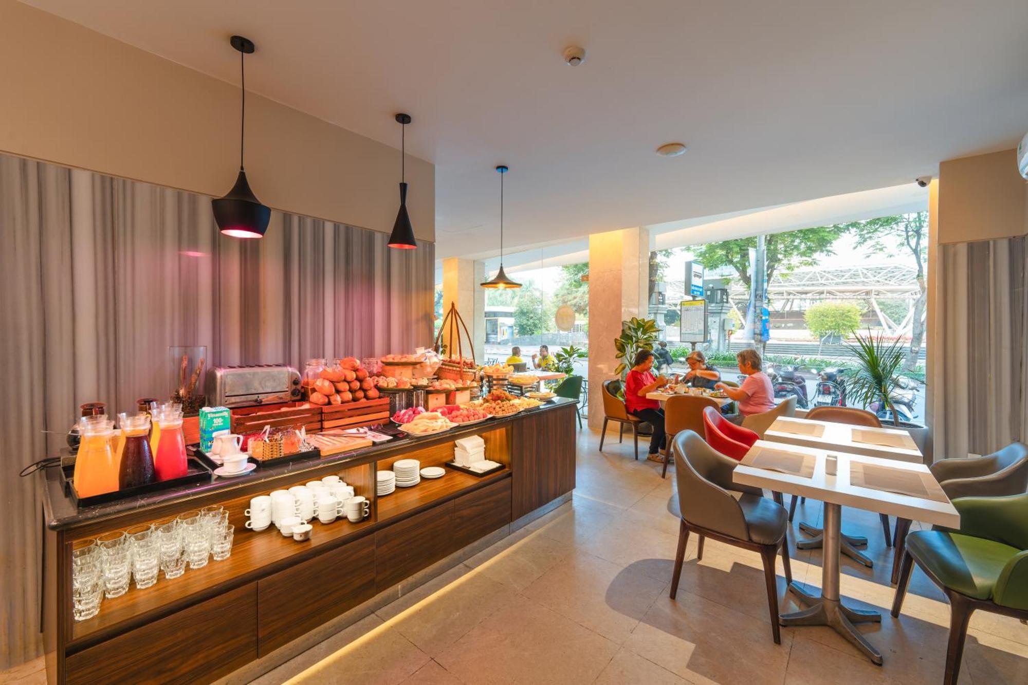 Liberty Hotel Saigon Greenview Ciudad Ho Chi Minh  Exterior foto